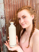 Load image into Gallery viewer, Bella Poise Khaki Water Bottle
