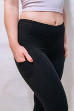 Load image into Gallery viewer, Black Leggings with side pockets
