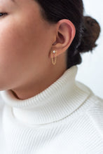Load image into Gallery viewer, Freshwater Pearl Drop Tassel / Oval Pearl Drop / Drop Chain Curtain Earrings

